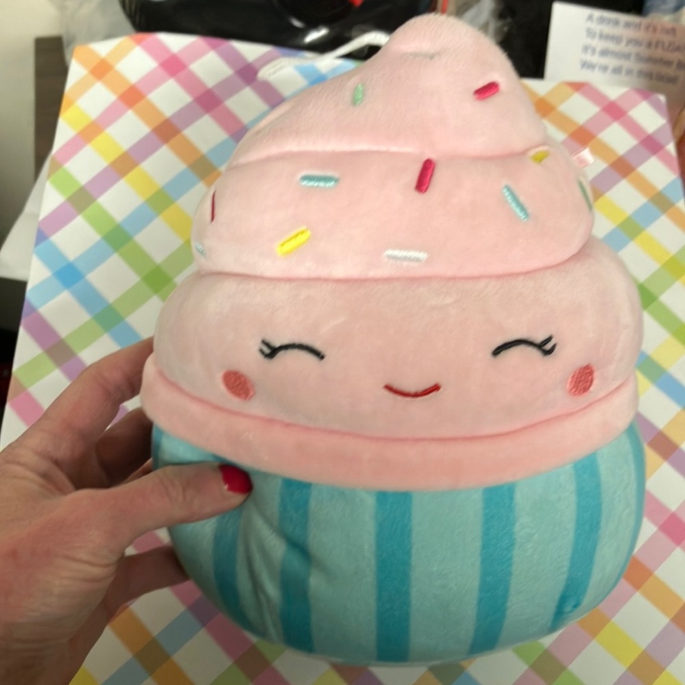 Squishmallow Diedre the Cupcake Foodie Squad